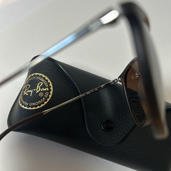 Ray-Ban Brown Tortoiseshell Round Sunglasses with Black Case main image 9